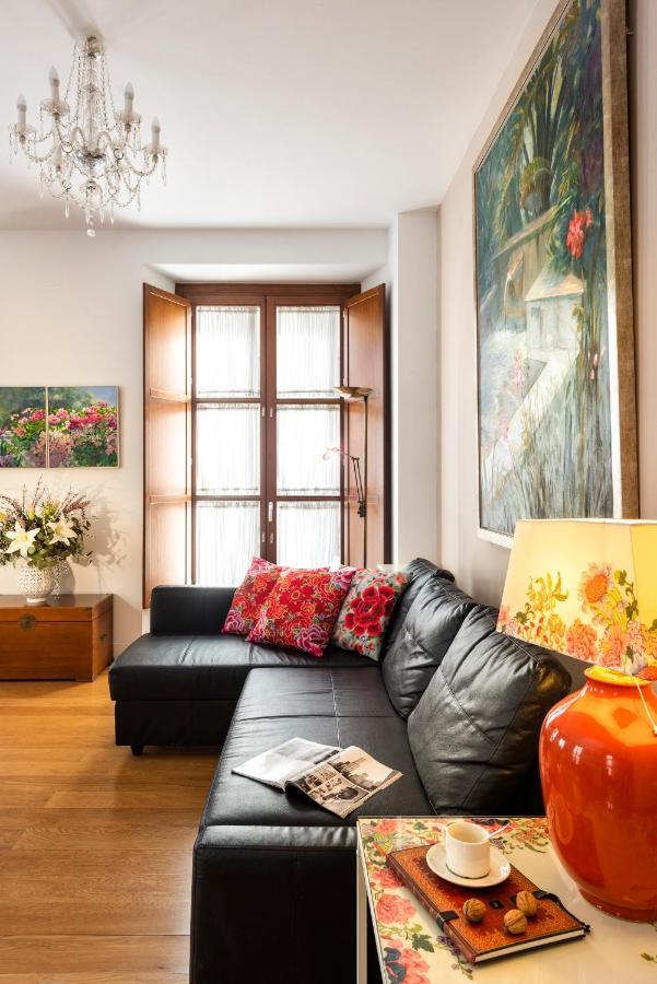 Cathedral Apartment, First Floor Seville Exterior photo